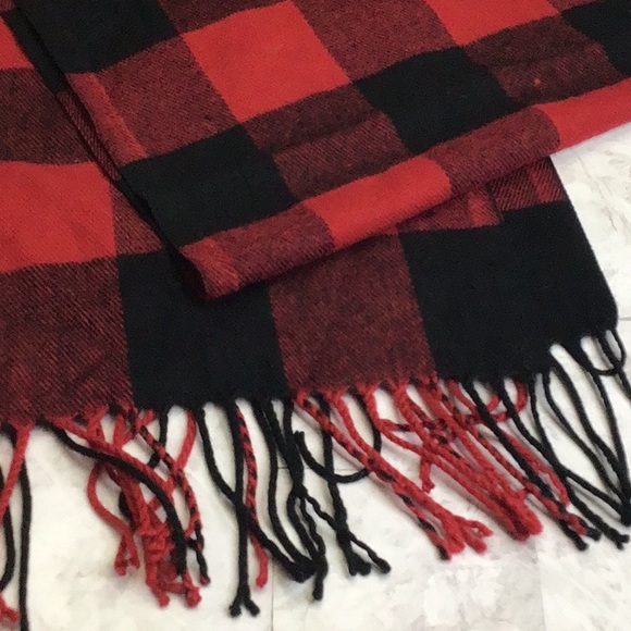 Buffalo Check scarf, red and black plaid scarf, WINDRIVER - Picture 3 of 4